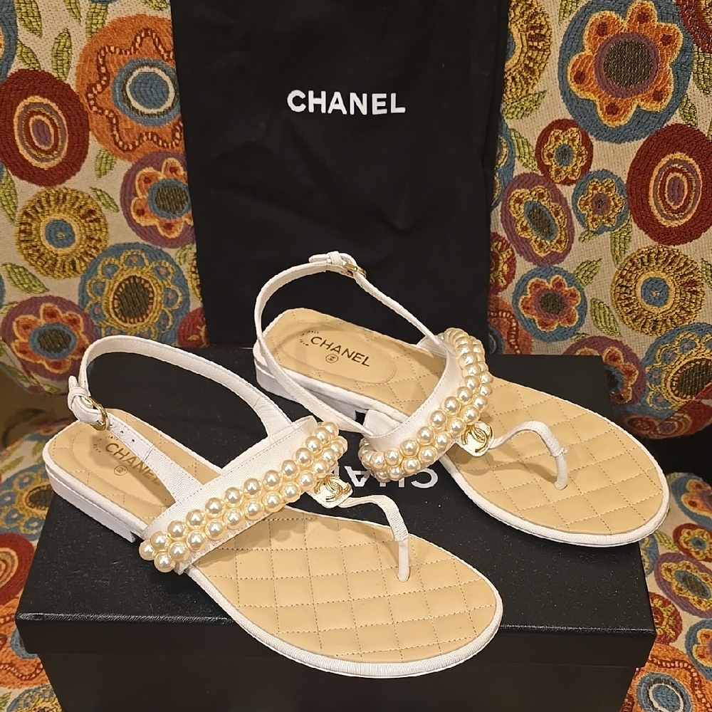 Chanel White and Gold Pearl Sandals - Picture 3 of 16